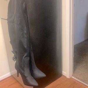 Brand new over the knee boots with bows without tag